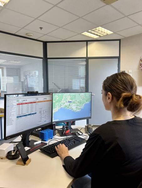 Mise à jour des boitiers d'informatique embarqués de notre flotte